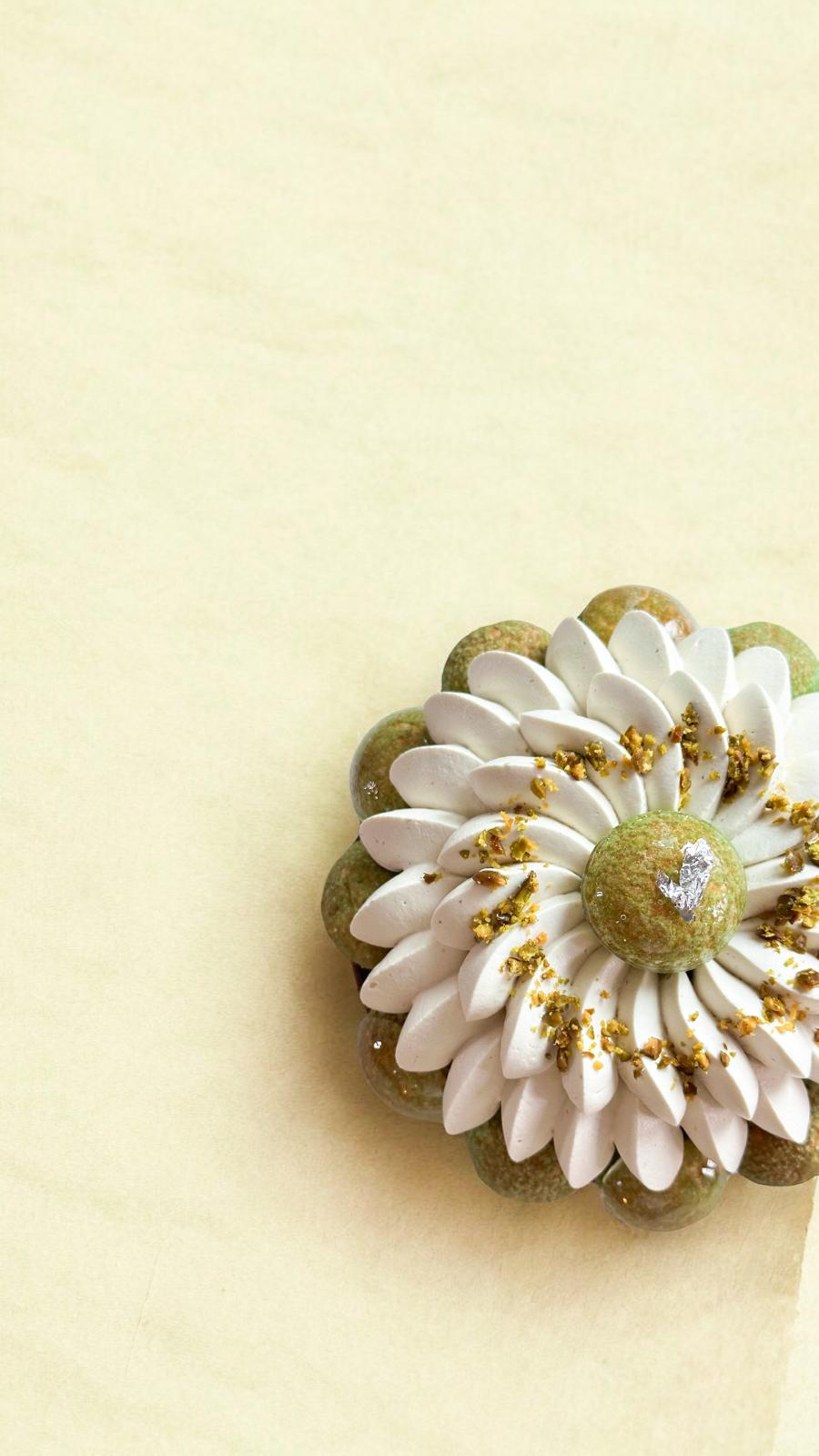 PISTACHIO JASMINE SAINT-HONORE