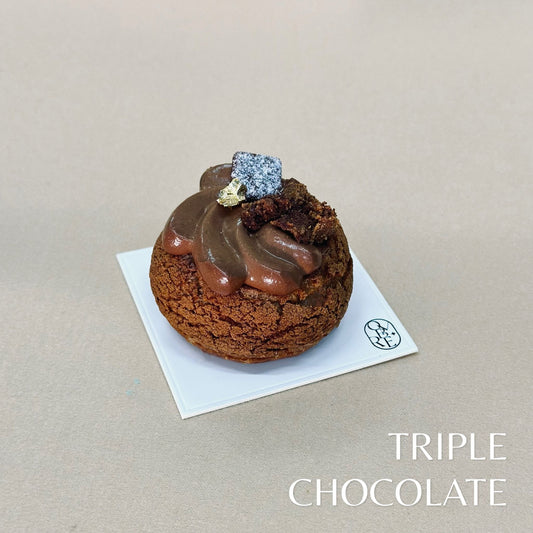 TRIPLE CHOCOLATE CHOUX